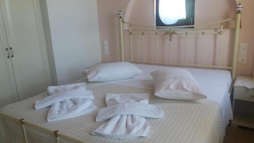 Kritamos Villa & Apartments กามิลารี ภายนอก รูปภาพ