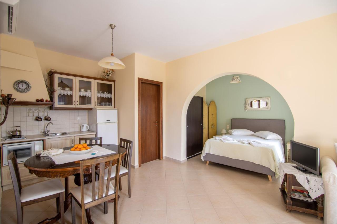 Kritamos Villa & Apartments กามิลารี ภายนอก รูปภาพ