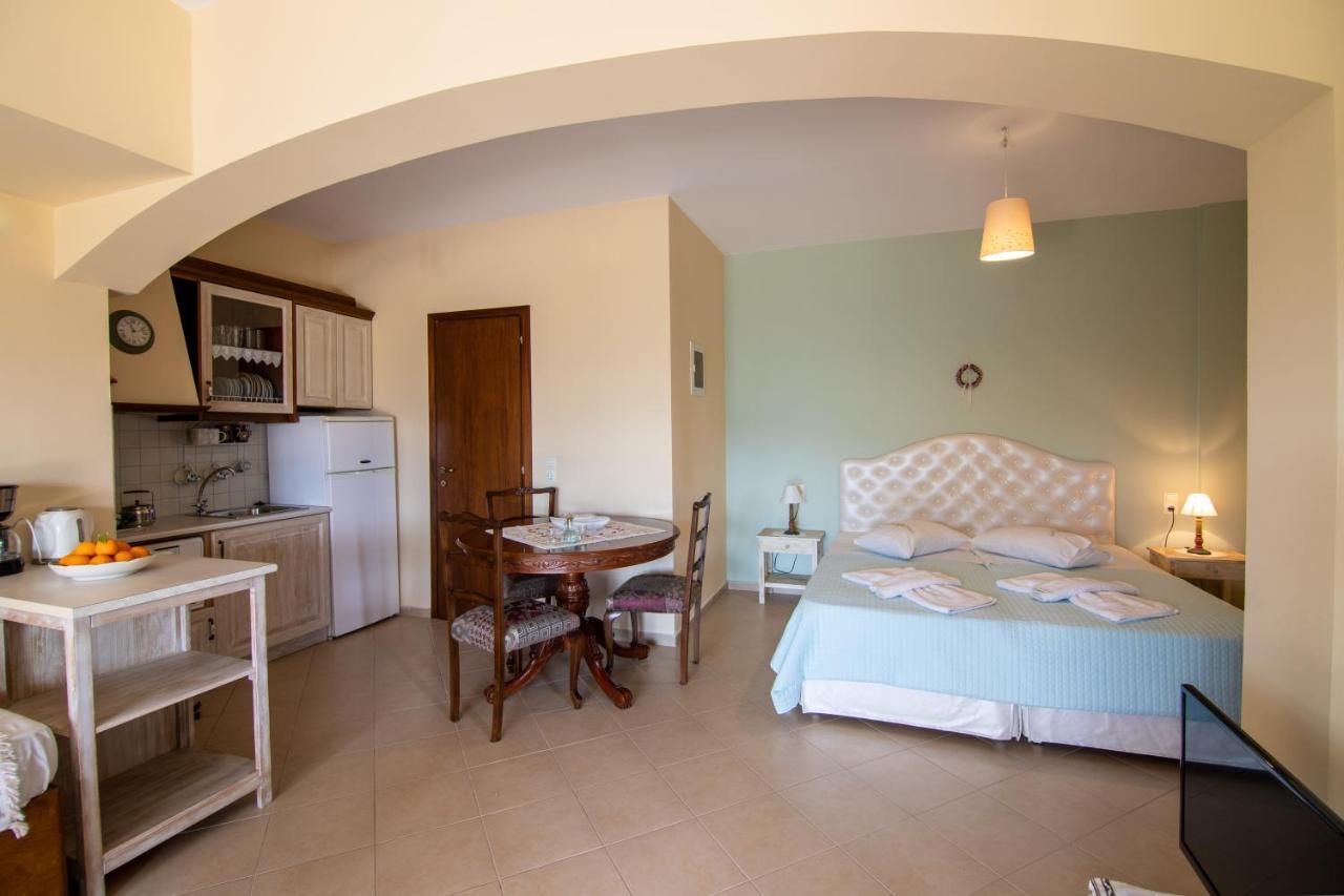 Kritamos Villa & Apartments กามิลารี ภายนอก รูปภาพ