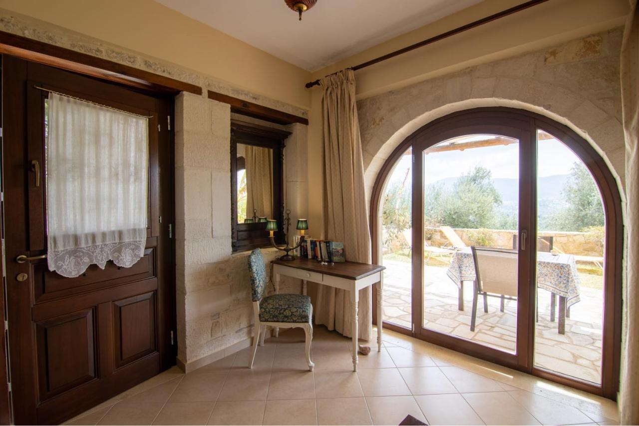 Kritamos Villa & Apartments กามิลารี ภายนอก รูปภาพ