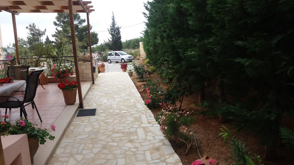 Kritamos Villa & Apartments กามิลารี ภายนอก รูปภาพ