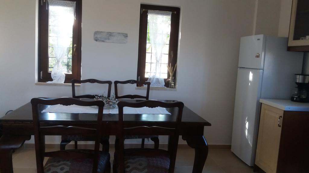 Kritamos Villa & Apartments กามิลารี ภายนอก รูปภาพ